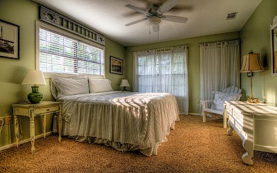 King Suite | Unit 6-8 Persons